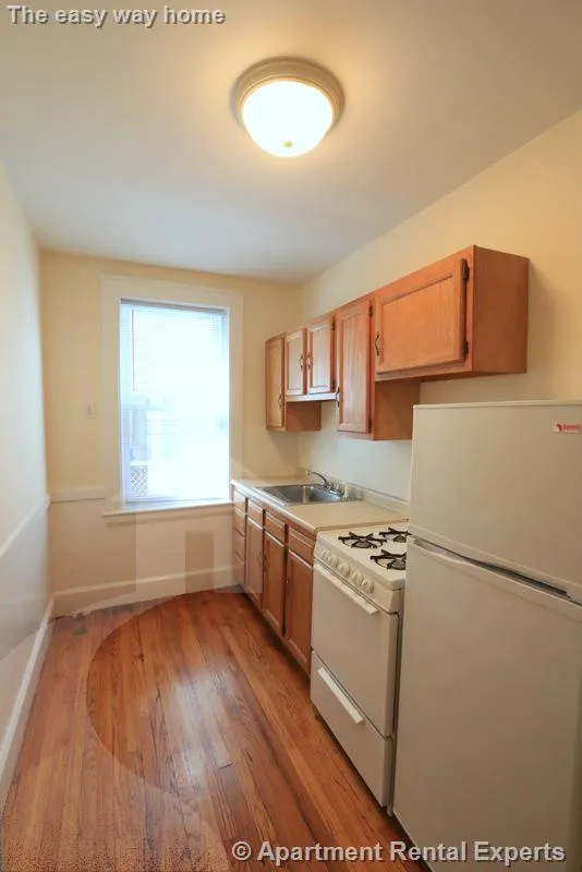 1 bed, 1 bath apartment for rent at 156-158 Summer St Unit 104, Spring Hill — photo 1 of 9