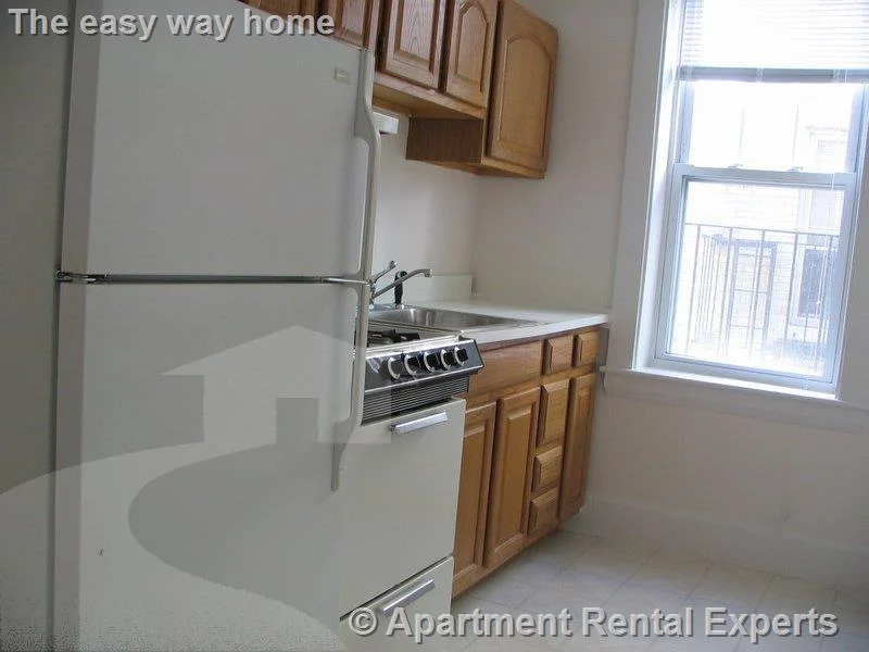 1 bed, 1 bath apartment for rent at 156-158 Summer St Unit 214, Spring Hill — photo 1 of 4