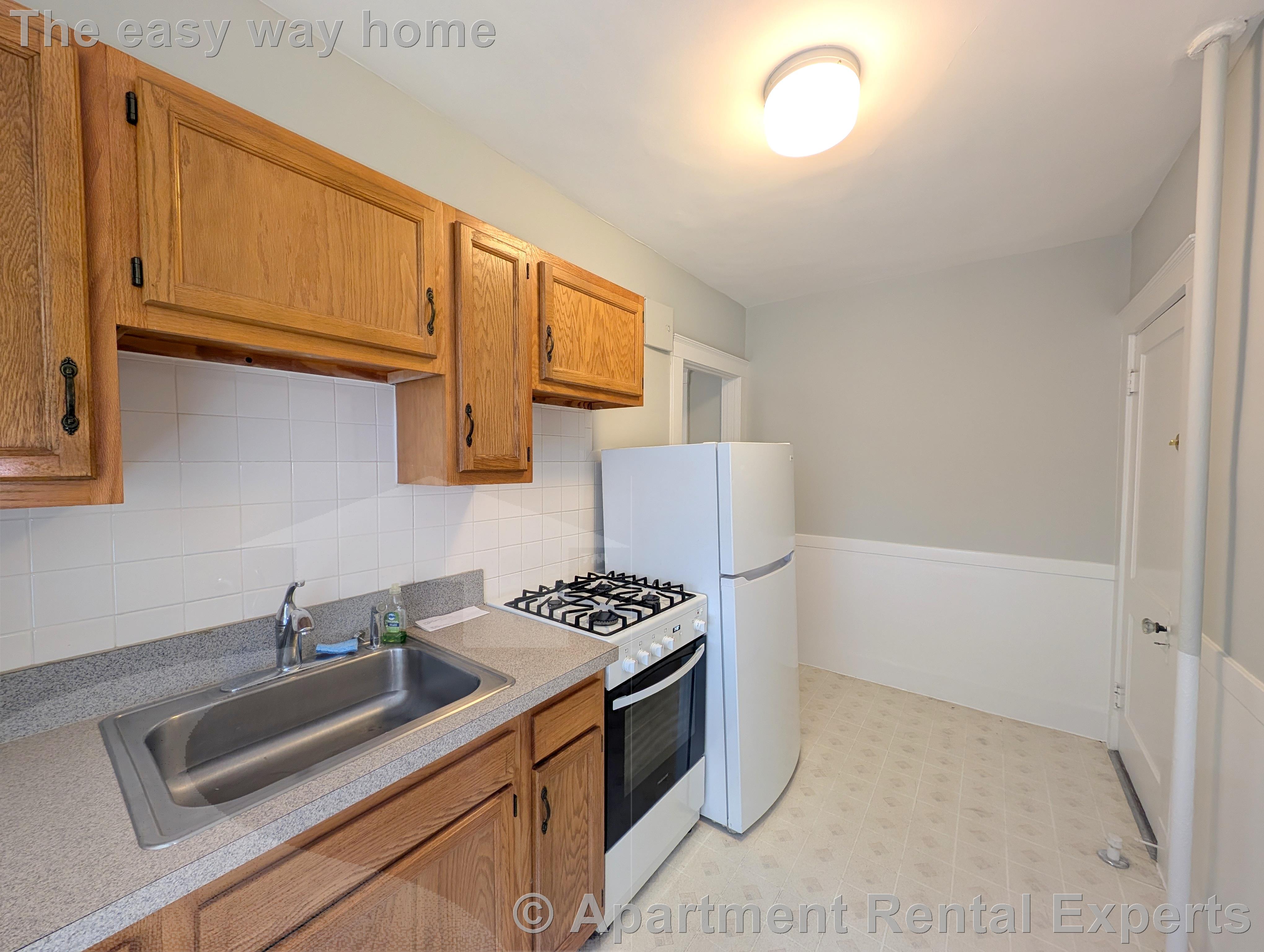 1 bed, 1 bath apartment for rent at 156-158 Summer St Unit 304, Spring Hill — photo 4 of 8