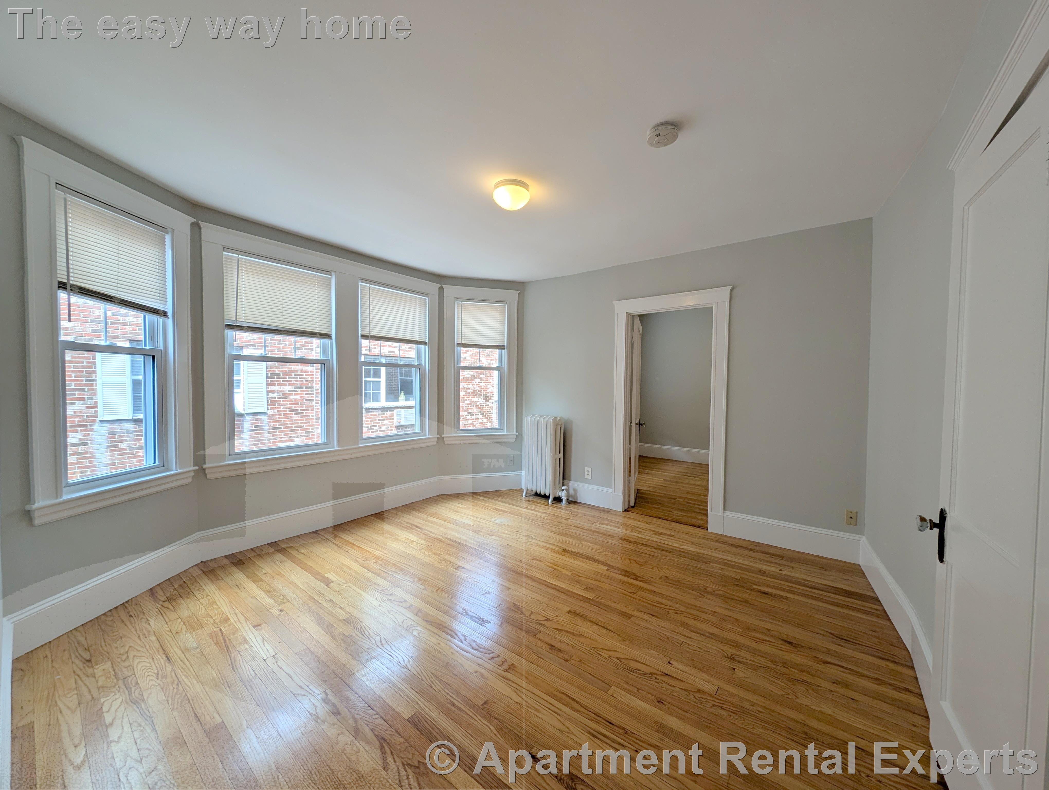 1 bed, 1 bath apartment for rent at 156-158 Summer St Unit 304, Spring Hill — photo 1 of 8