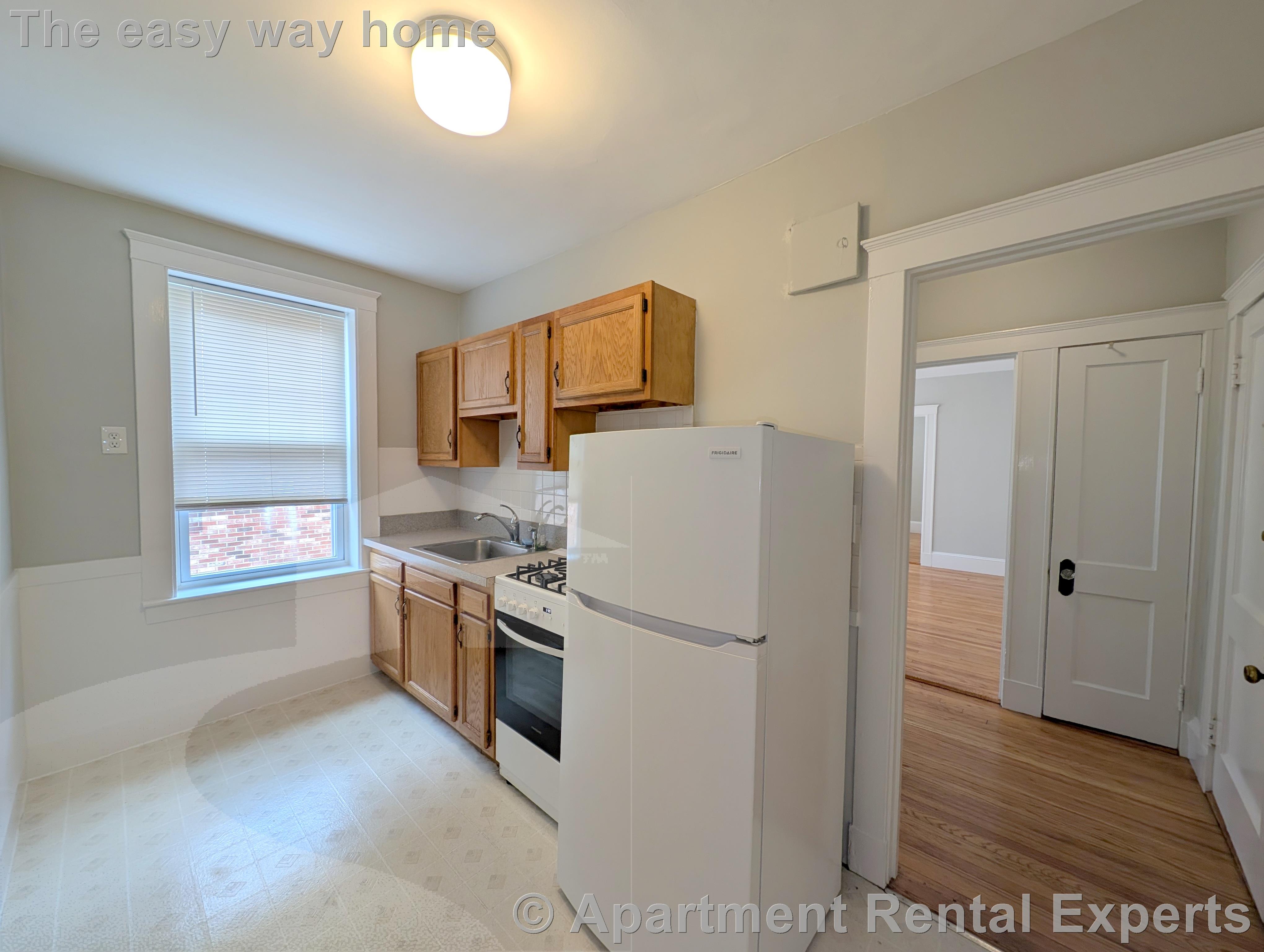 1 bed, 1 bath apartment for rent at 156-158 Summer St Unit 304, Spring Hill — photo 3 of 8