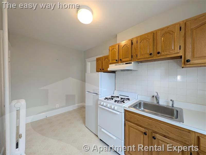 1 bed, 1 bath apartment for rent at 156-158 Summer St Unit 310, Spring Hill — photo 5 of 11