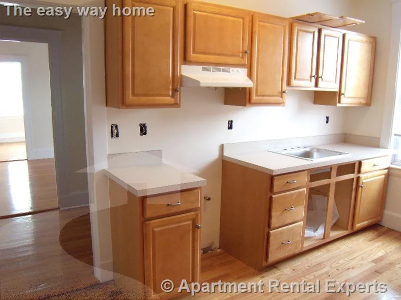 1 bed, 1 bath apartment for rent at 156-158 Summer St Unit 405, Spring Hill — photo 3 of 8