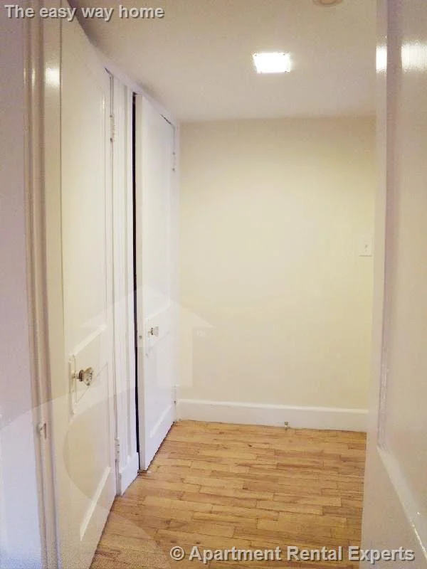 2 bed, 1 bath apartment for rent at 156-158 Summer St Unit B3, Spring Hill — photo 3 of 8