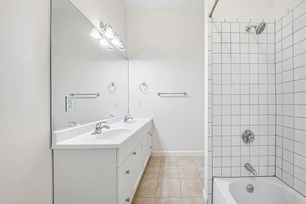 2 bed, 1 bath apartment for rent at 156 Chelsea St Unit 103, East Boston — photo 17 of 27