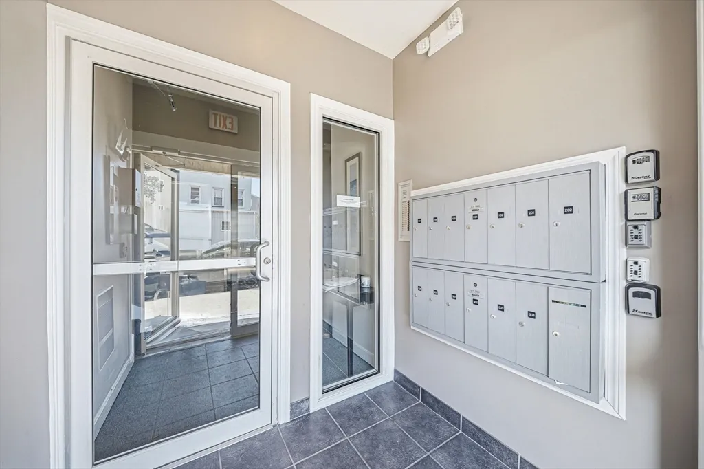 2 bed, 1 bath apartment for rent at 156 Chelsea St Unit 103, East Boston — photo 23 of 27