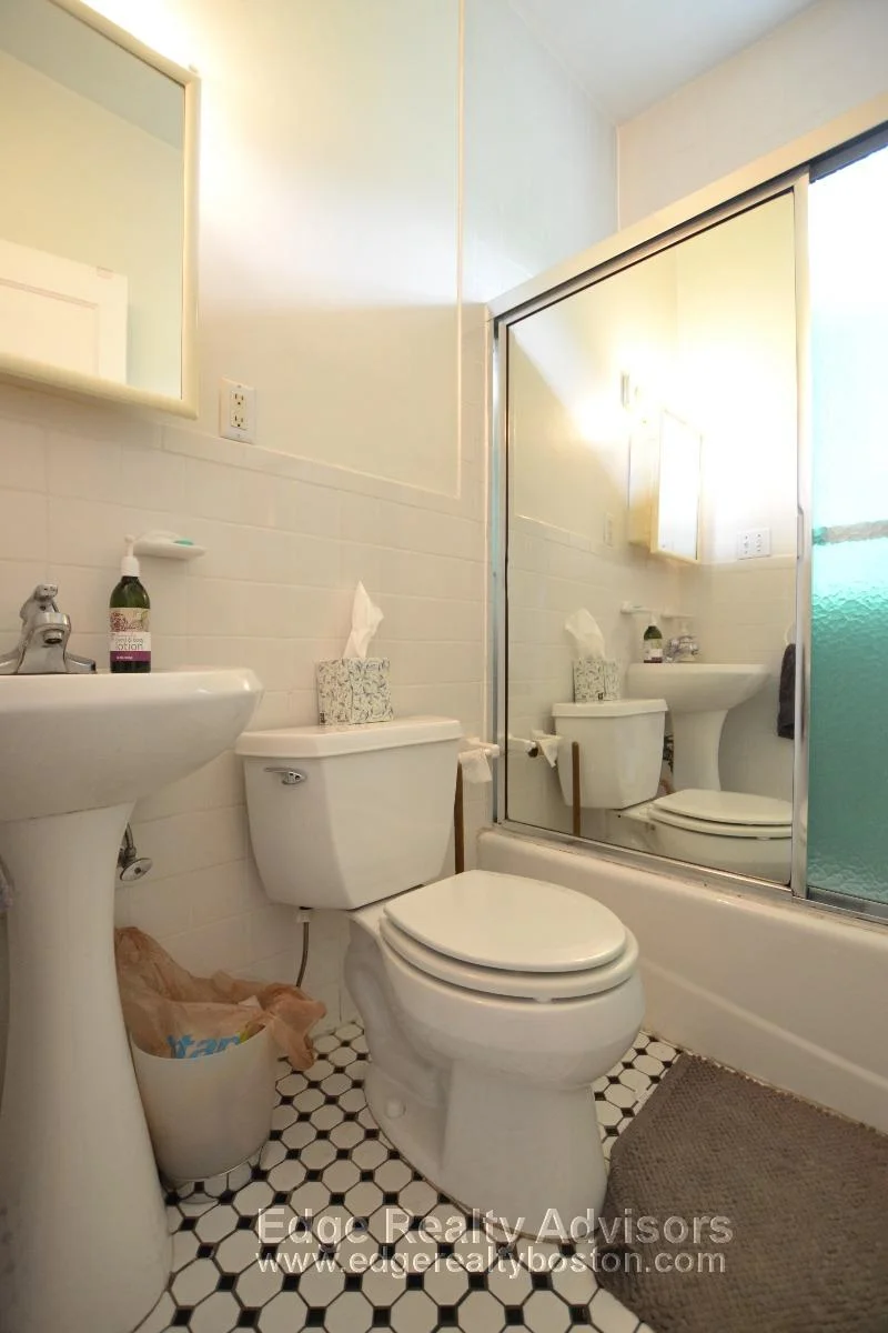 4 bed, 2 bath apartment for rent at 156 Coolidge St Unit 3, Washington Square — photo 13 of 13