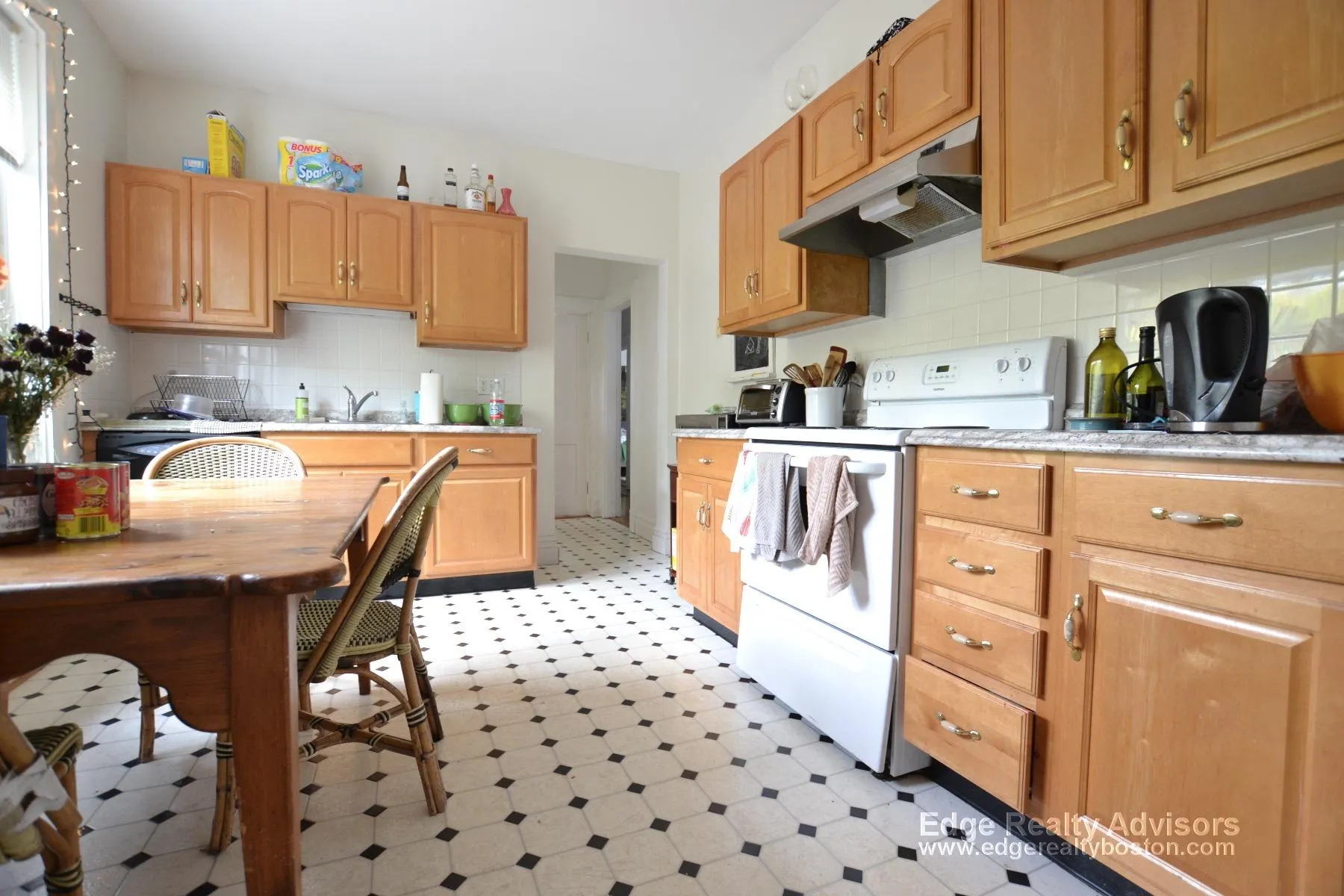 4 bed, 2 bath apartment for rent at 156 Coolidge St Unit 3, Washington Square — photo 5 of 13