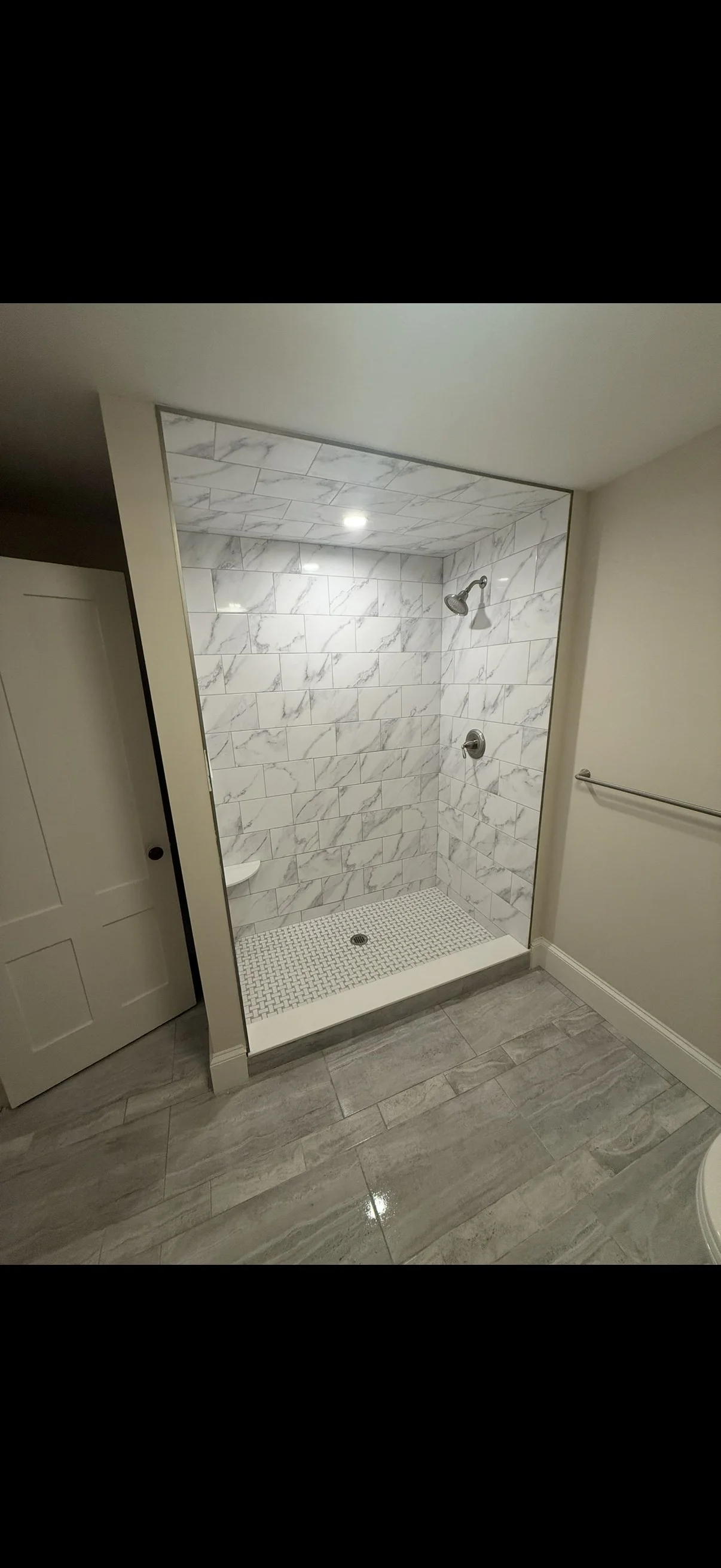 2 bed, 1 bath apartment for rent at 156 Elm Unit 2, Amesbury — photo 7 of 11