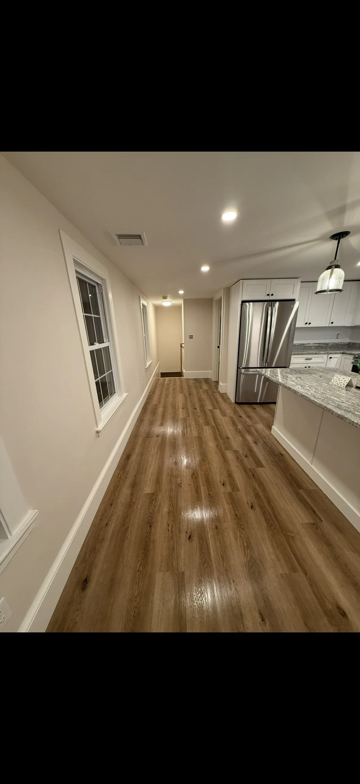 2 bed, 1 bath apartment for rent at 156 Elm Unit 2, Amesbury — photo 2 of 11