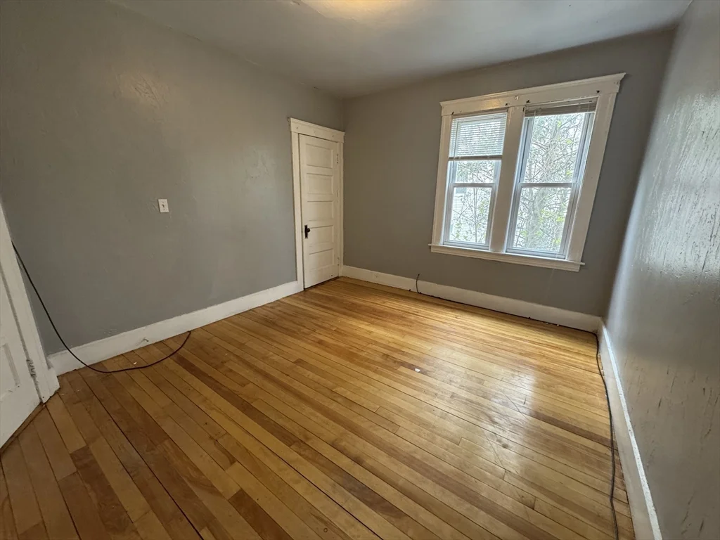 3 bed, 1 bath apartment for rent at 156 Fairmont Ave Unit 2, Worcester — photo 14 of 18