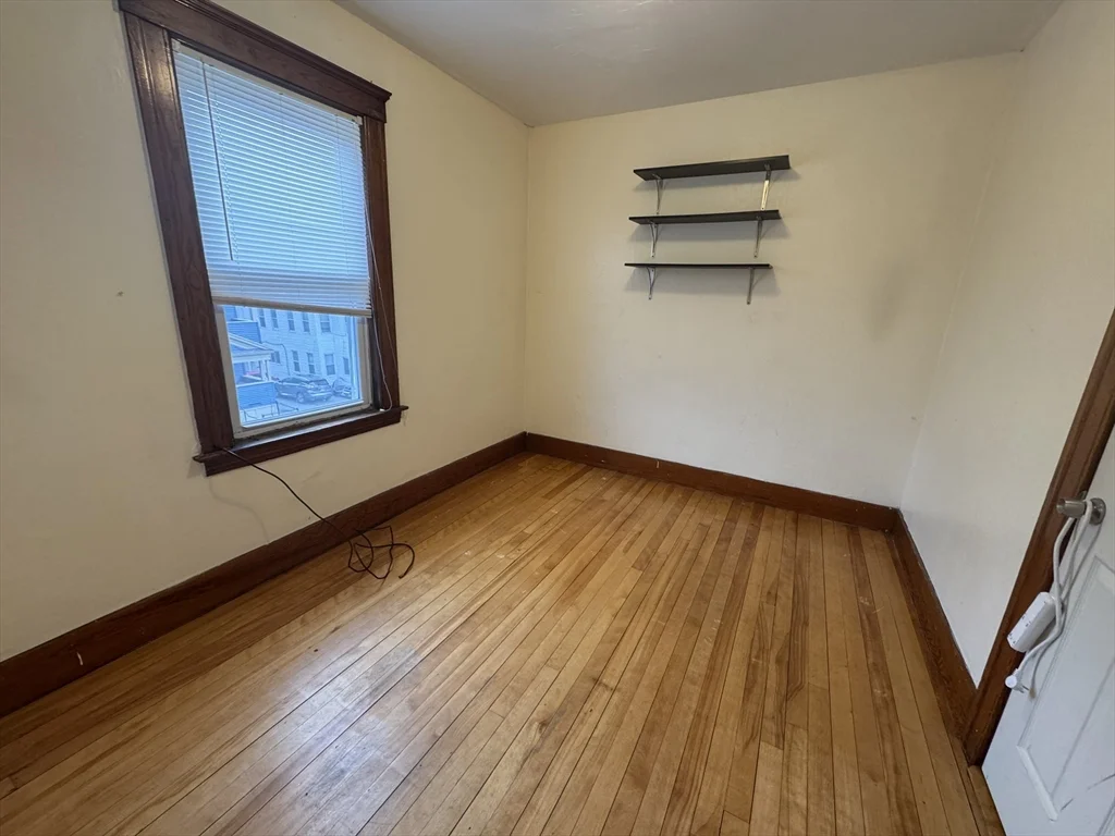 3 bed, 1 bath apartment for rent at 156 Fairmont Ave Unit 2, Worcester — photo 7 of 18