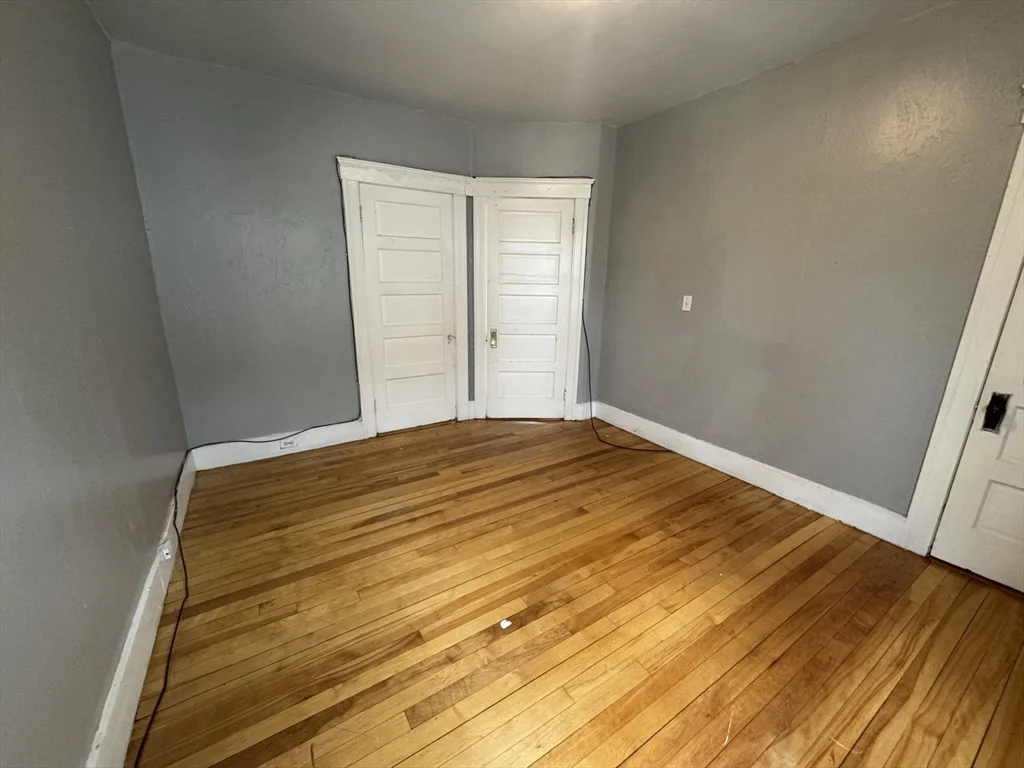 3 bed, 1 bath apartment for rent at 156 Fairmont Ave Unit 2, Worcester — photo 16 of 18