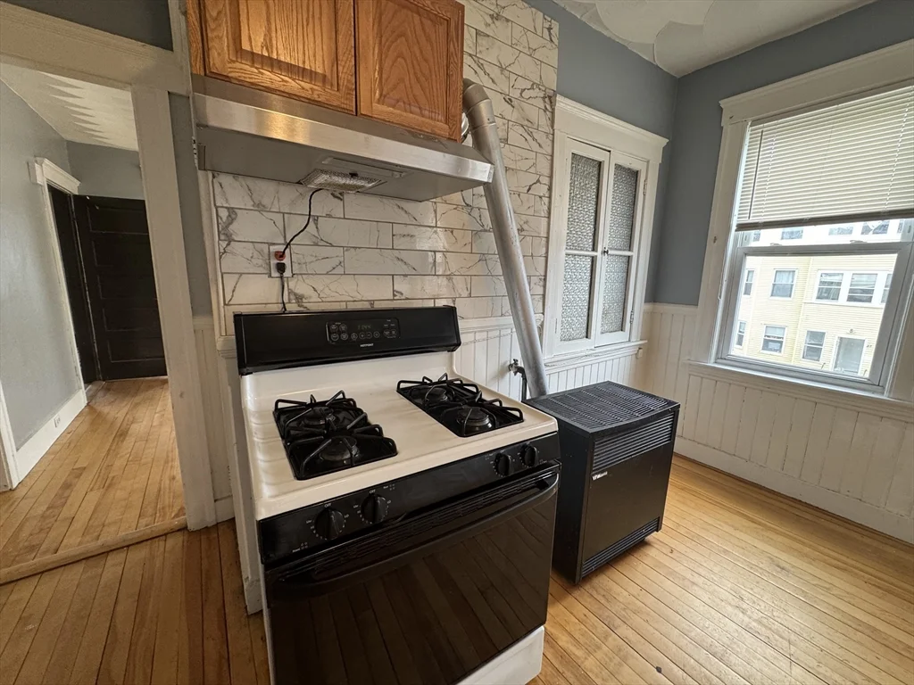 3 bed, 1 bath apartment for rent at 156 Fairmont Ave Unit 2, Worcester — photo 18 of 18