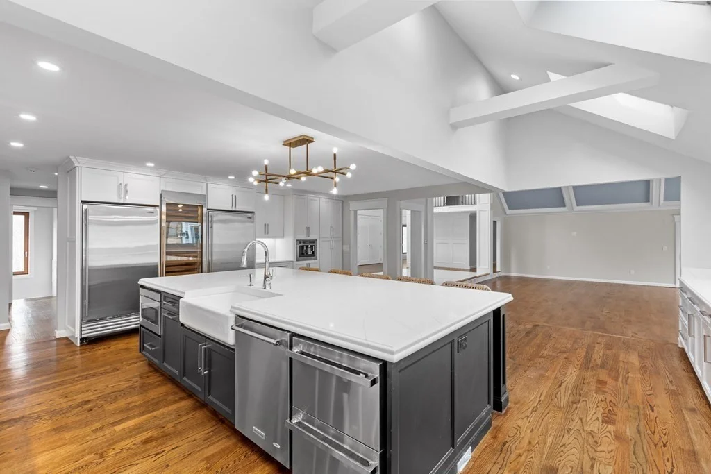 4 bed, 4+ bath apartment for rent at 156 Farm St Unit 156, Dover — photo 8 of 41