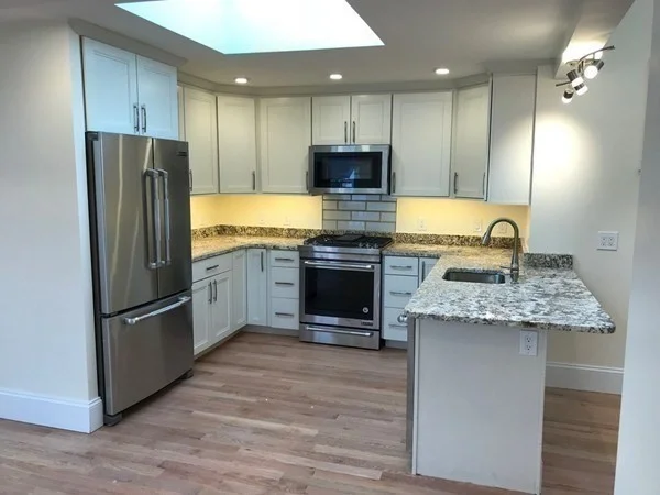 4 bed, 2 bath apartment for rent at 156 Hampshire St Unit 2, Cambridgeport — photo 7 of 24
