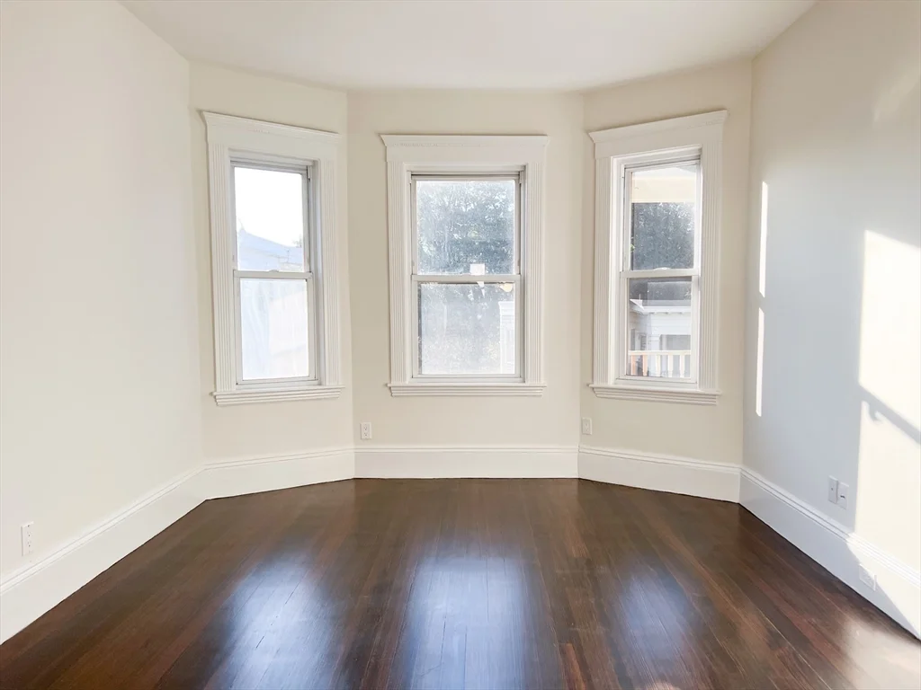 3 bed, 1 bath apartment for rent at 156 Homes Ave Unit 2, Dorchester — photo 2 of 20