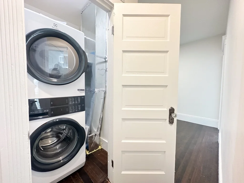 3 bed, 1 bath apartment for rent at 156 Homes Ave Unit 3, Dorchester — photo 15 of 20
