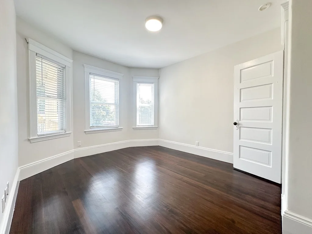 3 bed, 1 bath apartment for rent at 156 Homes Ave Unit 3, Dorchester — photo 8 of 20