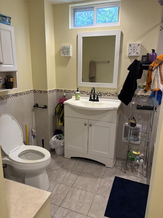 5 bed, 2 bath apartment for rent at 156 Kelton, Allston — photo 9 of 10