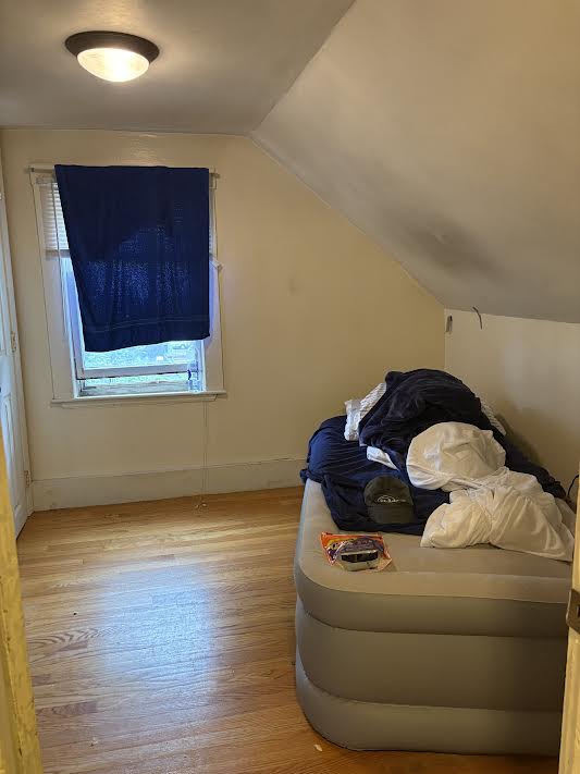 5 bed, 2 bath apartment for rent at 156 Kelton, Allston — photo 5 of 10