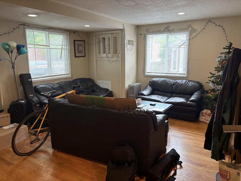 5 bed, 2 bath apartment for rent at 156 Kelton, Allston — photo 2 of 10