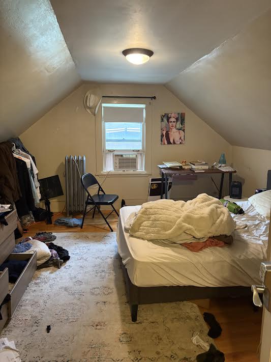 5 bed, 2 bath apartment for rent at 156 Kelton St Unit 156, Allston — photo 4 of 10