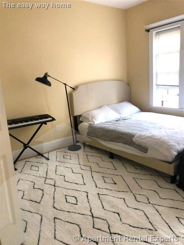 3 bed, 2 bath apartment for rent at 156 Magazine St Unit 23, Cambridgeport — photo 3 of 9