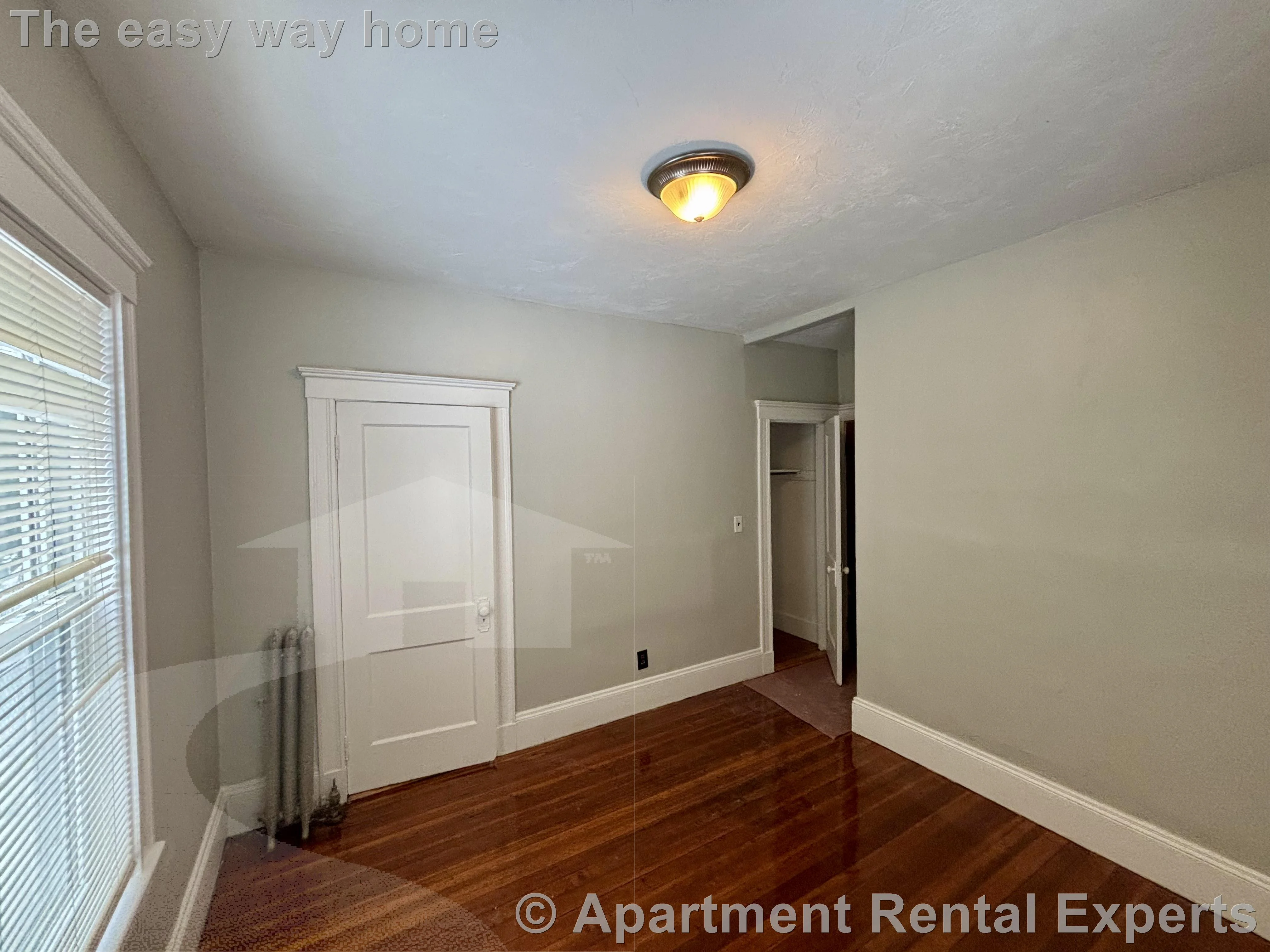 3 bed, 1 bath apartment for rent at 156 Middlesex Ave, Wellington — photo 3 of 10