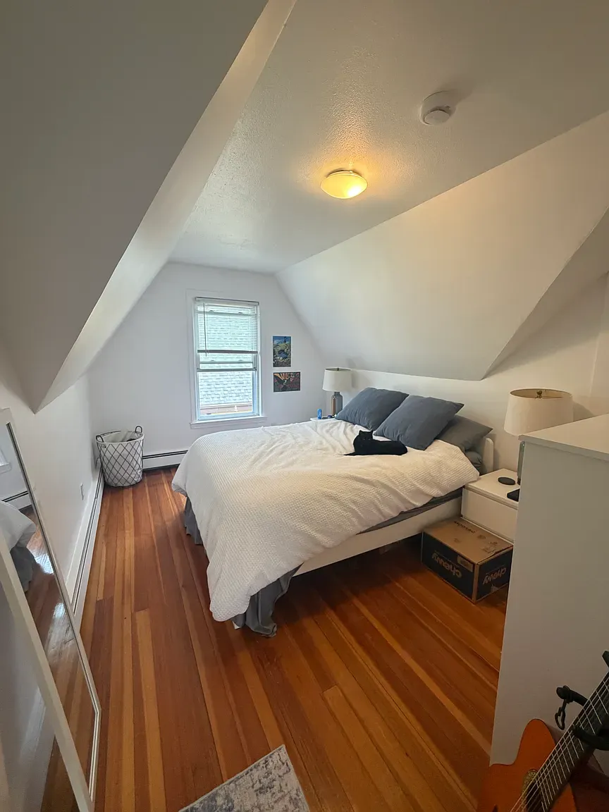 1 bed, 1 bath apartment for rent at 156 Morrison Ave Unit 3, Powder House Square — photo 9 of 17