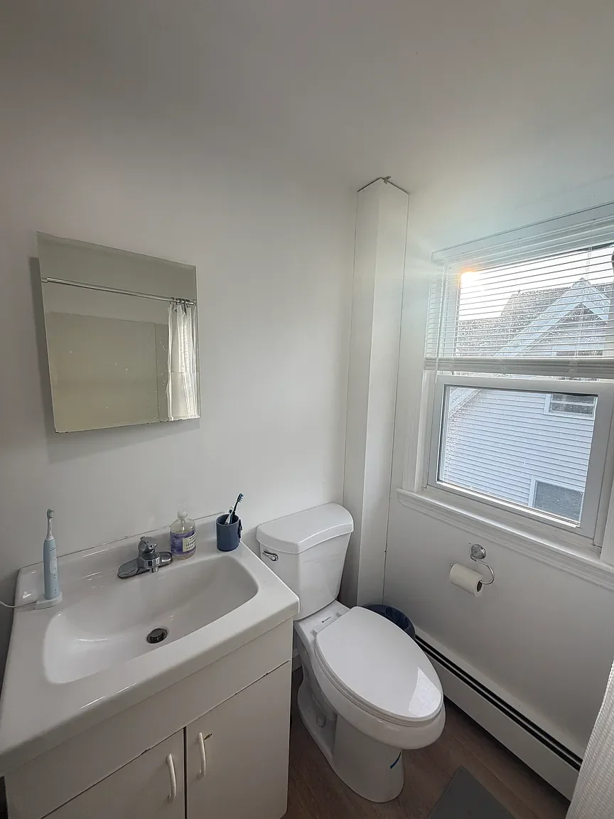 1 bed, 1 bath apartment for rent at 156 Morrison Ave Unit 3, Powder House Square — photo 14 of 17