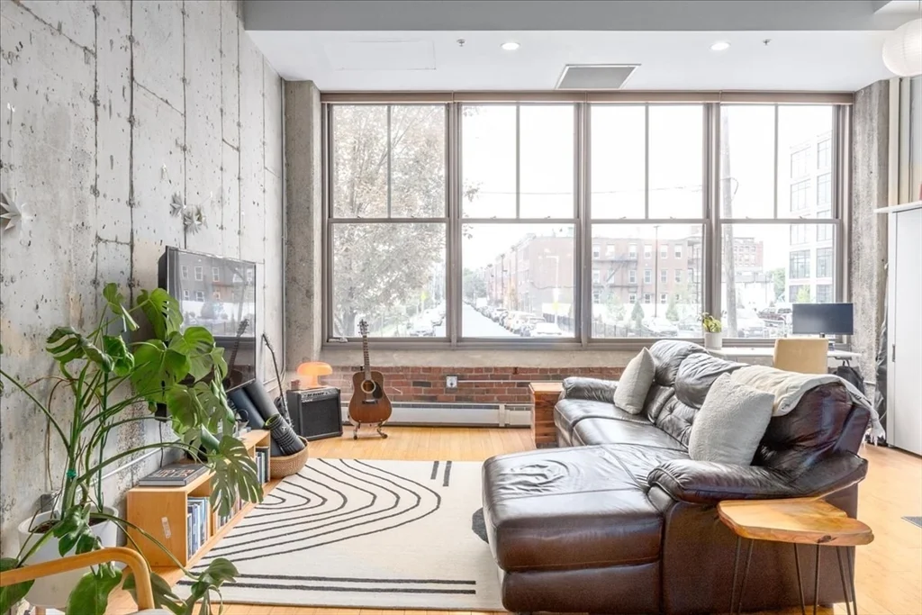 1 bed, 1 bath apartment for rent at 156 Porter St Unit 112, East Boston — photo 3 of 36
