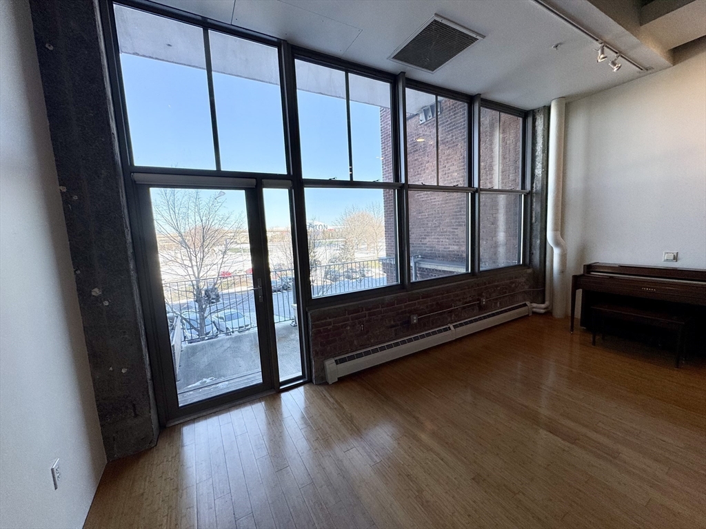 1 bed, 1 bath apartment for rent at 156 Porter Unit 219, East Boston — photo 13 of 23