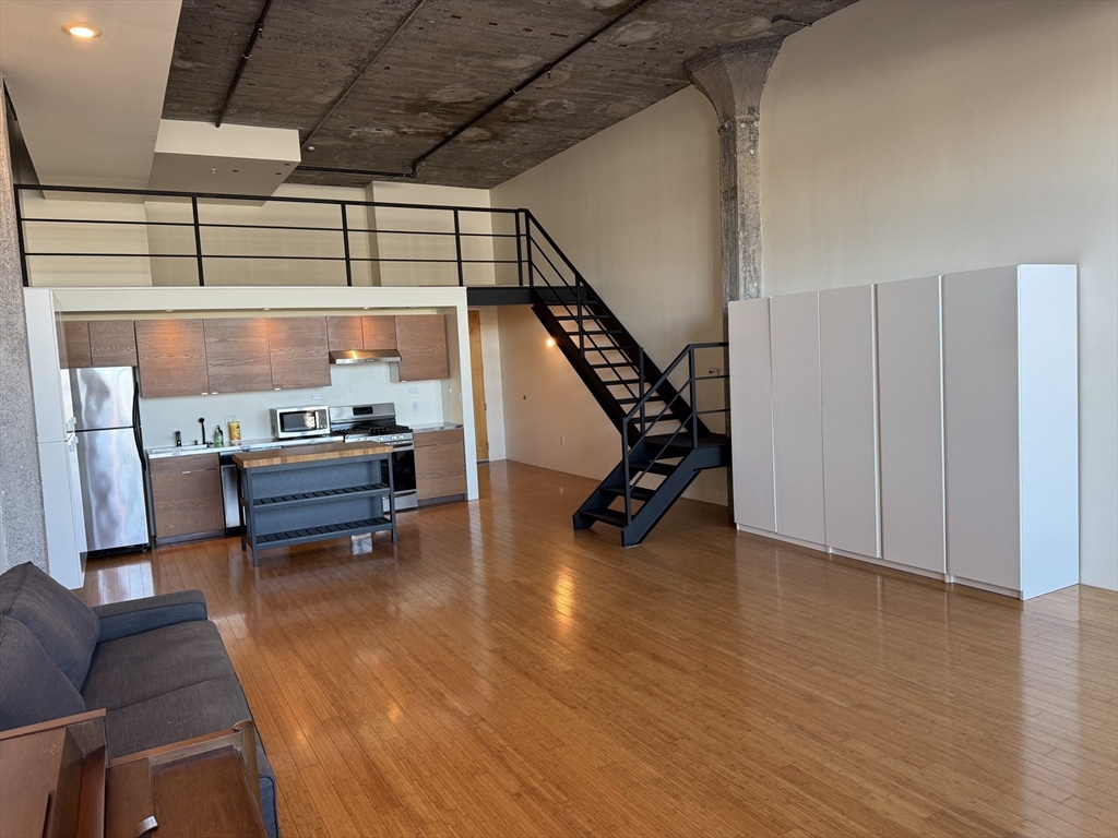 1 bed, 1 bath apartment for rent at 156 Porter Unit 219, East Boston — photo 5 of 23