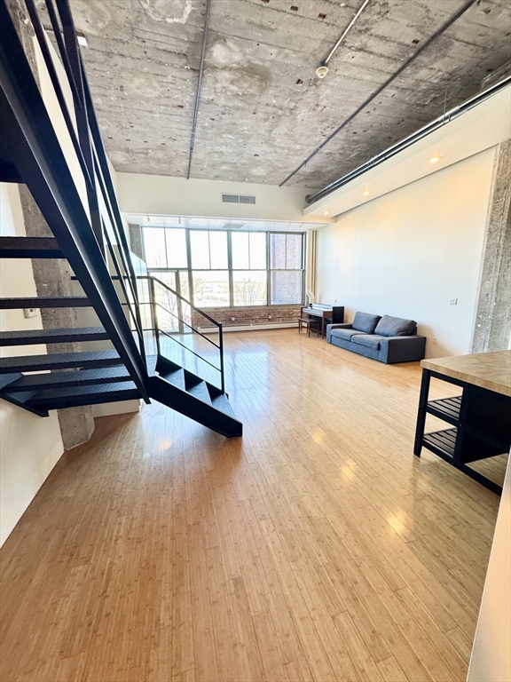 1 bed, 1 bath apartment for rent at 156 Porter Unit 219, East Boston — photo 3 of 23