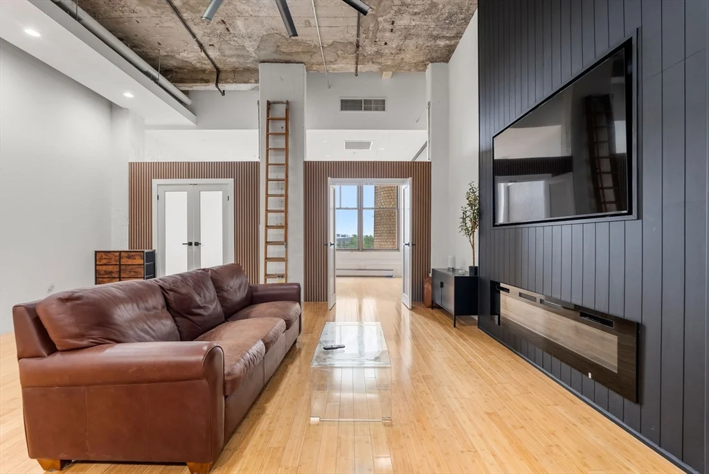2 bed, 2 bath apartment for rent at 156 Porter Unit 309, East Boston — photo 5 of 9