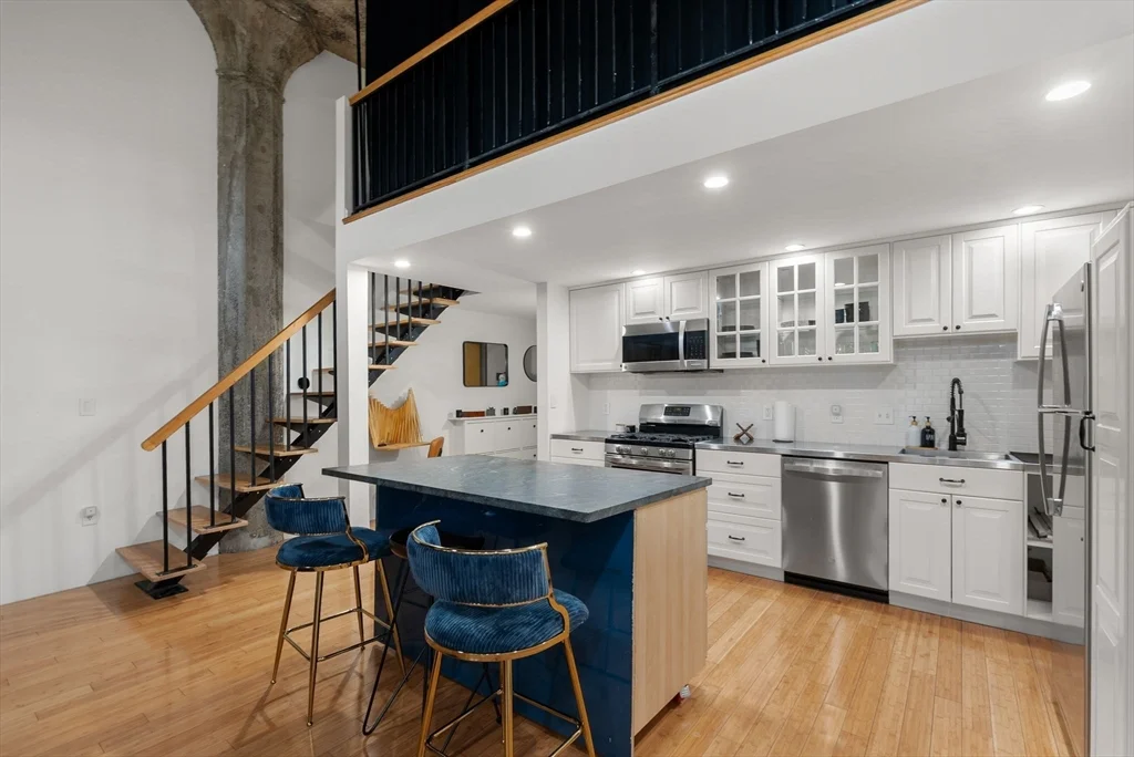 2 bed, 2 bath apartment for rent at 156 Porter Unit 309, East Boston — photo 3 of 9