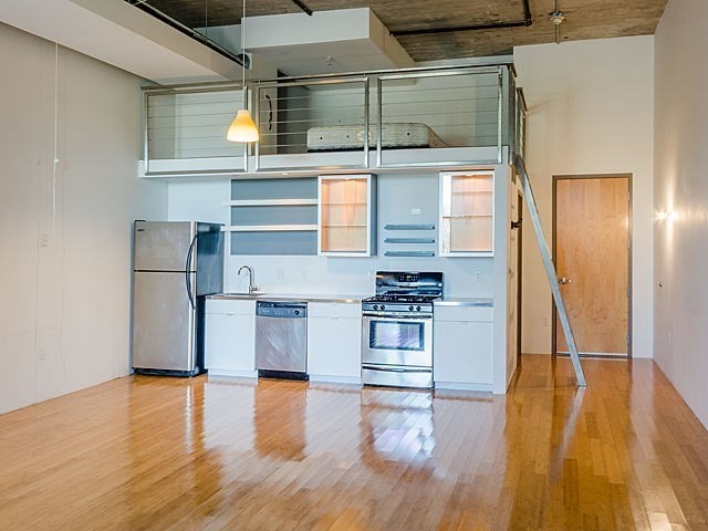 Studio bed, 1 bath apartment for rent at 156 Porter Unit Street, Boston — photo 8 of 14