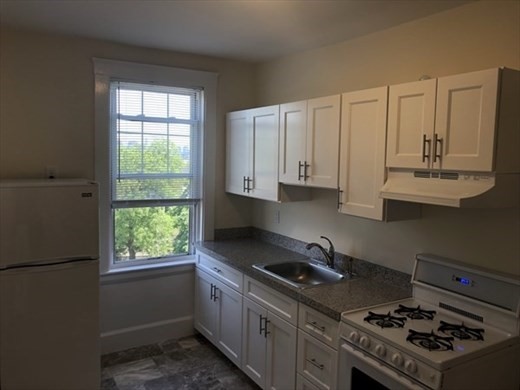 1 bed, 1 bath apartment for rent at 156 Summer St Unit 304, Spring Hill — photo 6 of 6