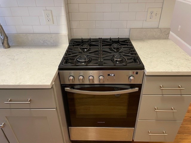 1 bed, 1 bath apartment for rent at 156 Summer St Unit 306, Spring Hill — photo 3 of 8