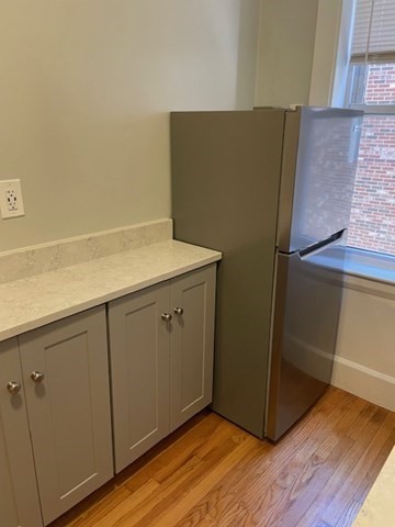 1 bed, 1 bath apartment for rent at 156 Summer St Unit 306, Spring Hill — photo 4 of 8
