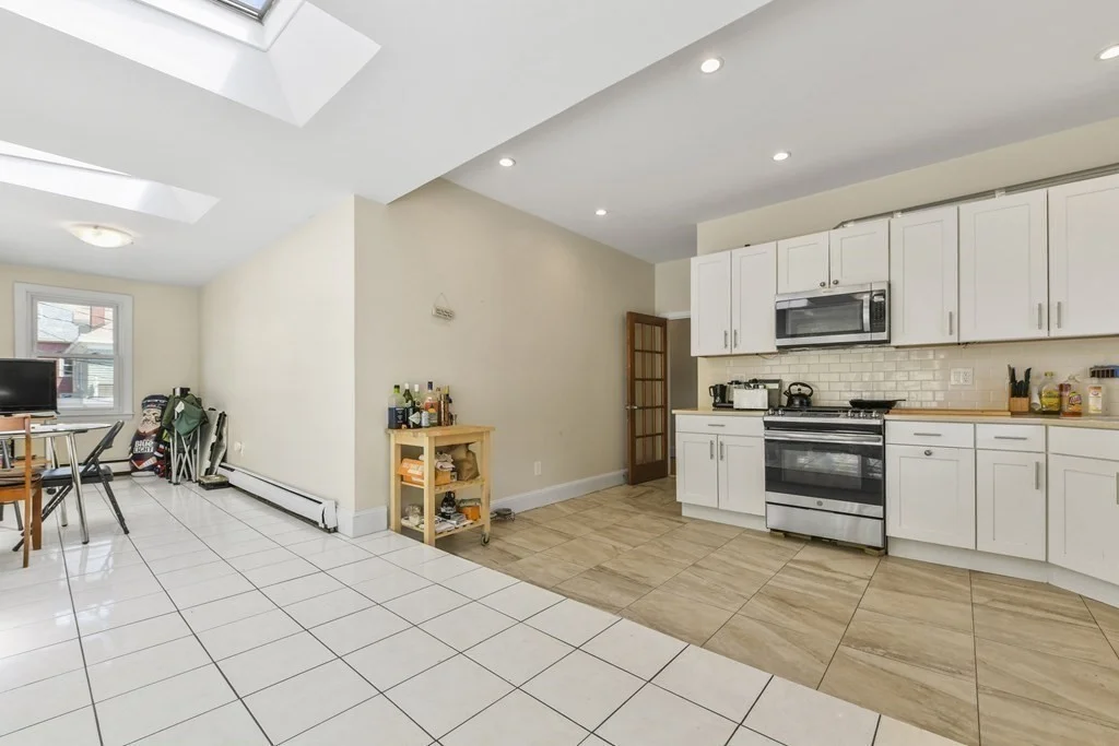 4 bed, 1 bath apartment for rent at 156 Sycamore St Unit 3, Winter Hill — photo 11 of 29