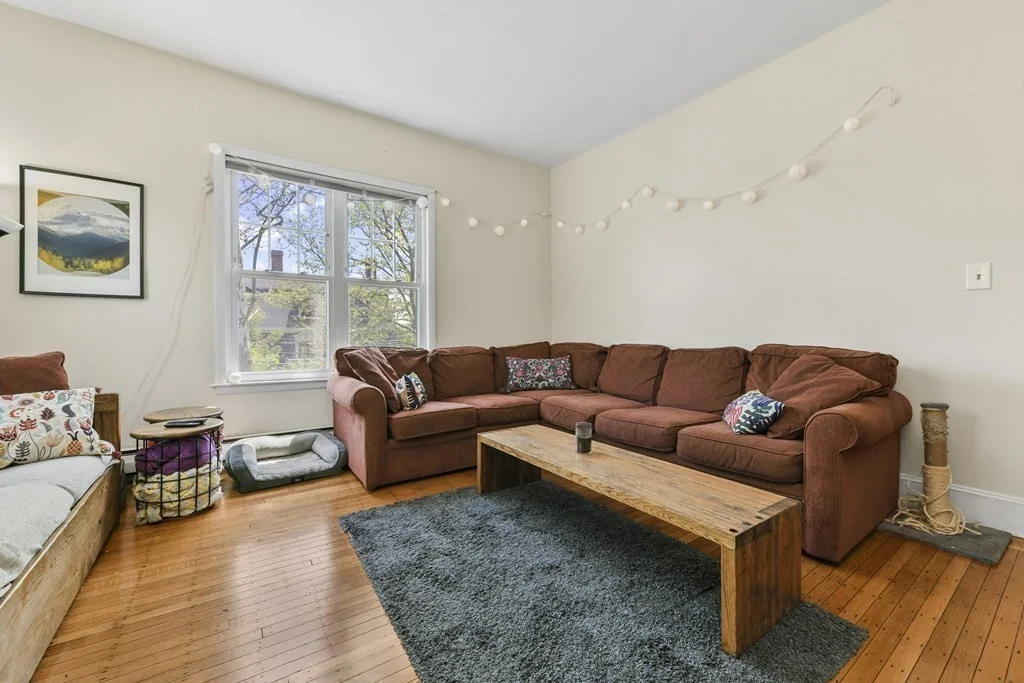 4 bed, 1 bath apartment for rent at 156 Sycamore St Unit 3, Winter Hill — photo 7 of 29