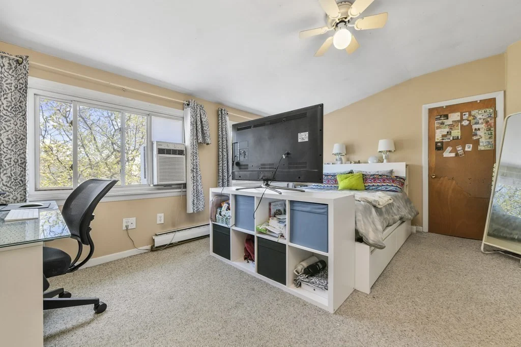 4 bed, 1 bath apartment for rent at 156 Sycamore St Unit 3, Winter Hill — photo 18 of 29