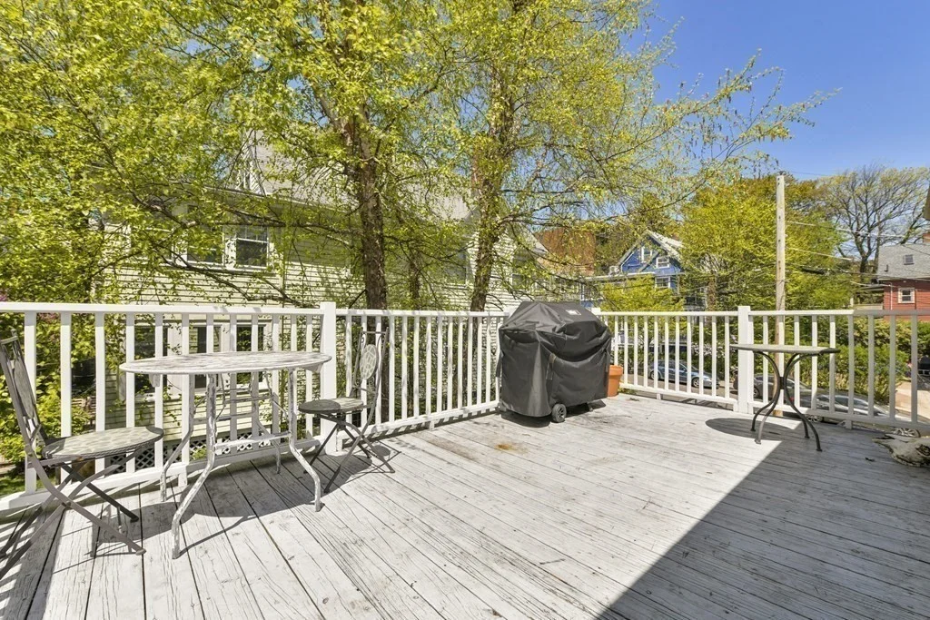 4 bed, 1 bath apartment for rent at 156 Sycamore St Unit 3, Winter Hill — photo 13 of 29