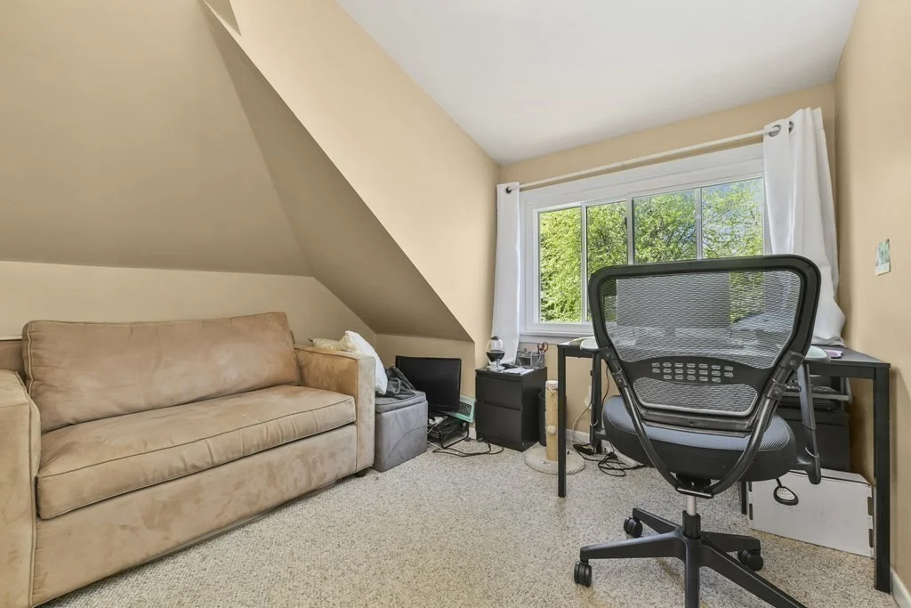 4 bed, 1 bath apartment for rent at 156 Sycamore St Unit 3, Winter Hill — photo 20 of 29