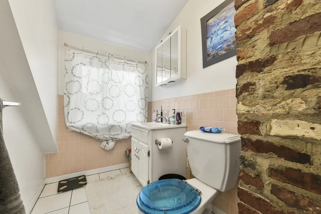 4 bed, 1 bath apartment for rent at 156 Sycamore St Unit 3, Winter Hill — photo 22 of 29
