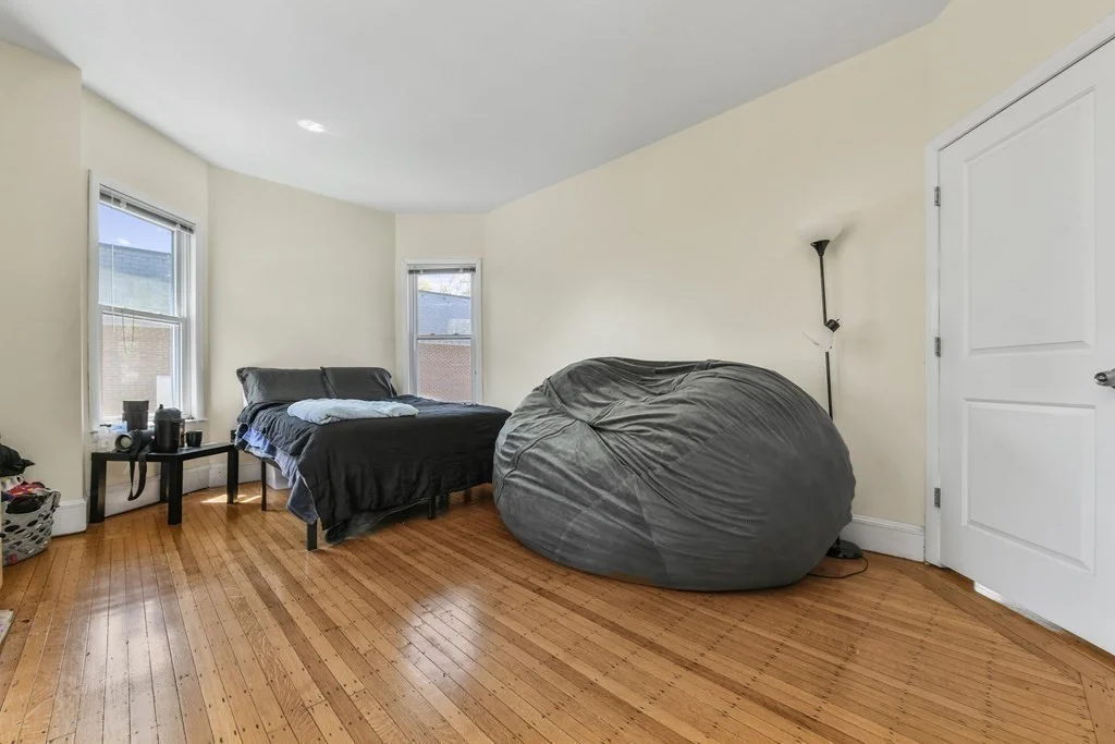 4 bed, 1 bath apartment for rent at 156 Sycamore St Unit 3, Winter Hill — photo 16 of 29