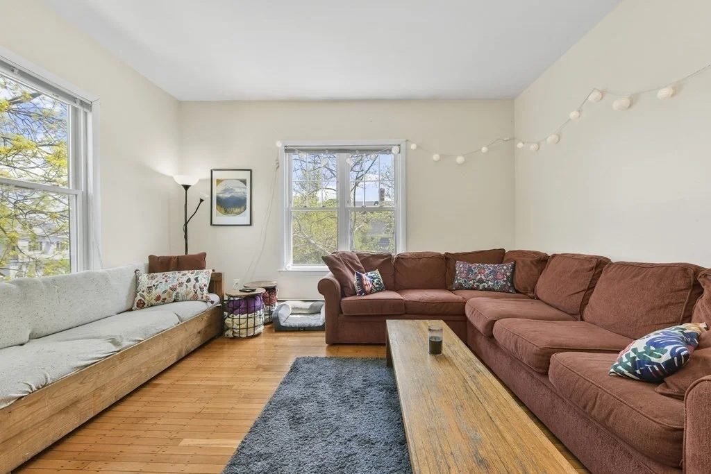 4 bed, 1 bath apartment for rent at 156 Sycamore St Unit 3, Winter Hill — photo 6 of 29