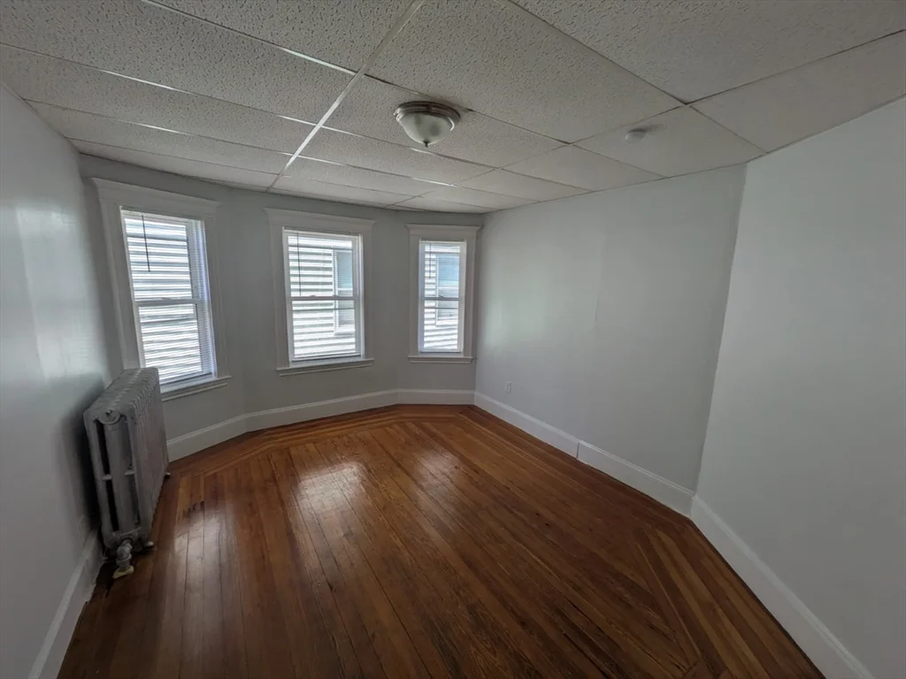 3 bed, 1 bath apartment for rent at 156 Talbot Ave Unit 2, Dorchester — photo 6 of 23